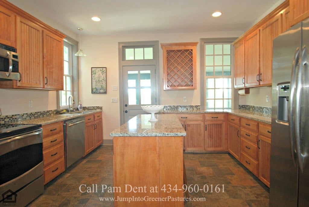 8239 Gordon Ave  Gordonsville VA  22942 09 Kitchen  PAM DENT